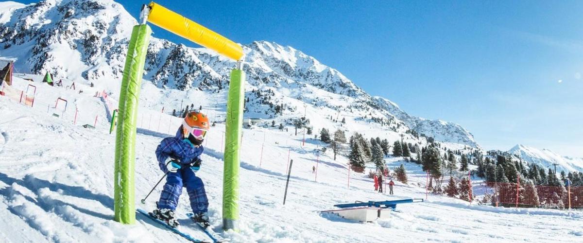 Austria Alpinhotel Ski In Ski Out An Der Edelweissbahn Obertauern Exteriér fotografie
